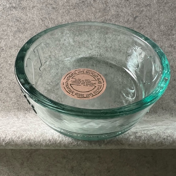 Clear Glass Pet Bowl with Heart Design - Picture 5 of 9